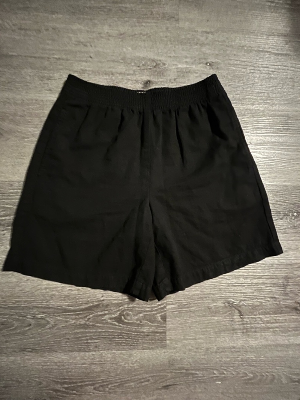 Aritzia Wilfred Free Black Nova High Waisted Pull On Shorts 7in Size Small Chic